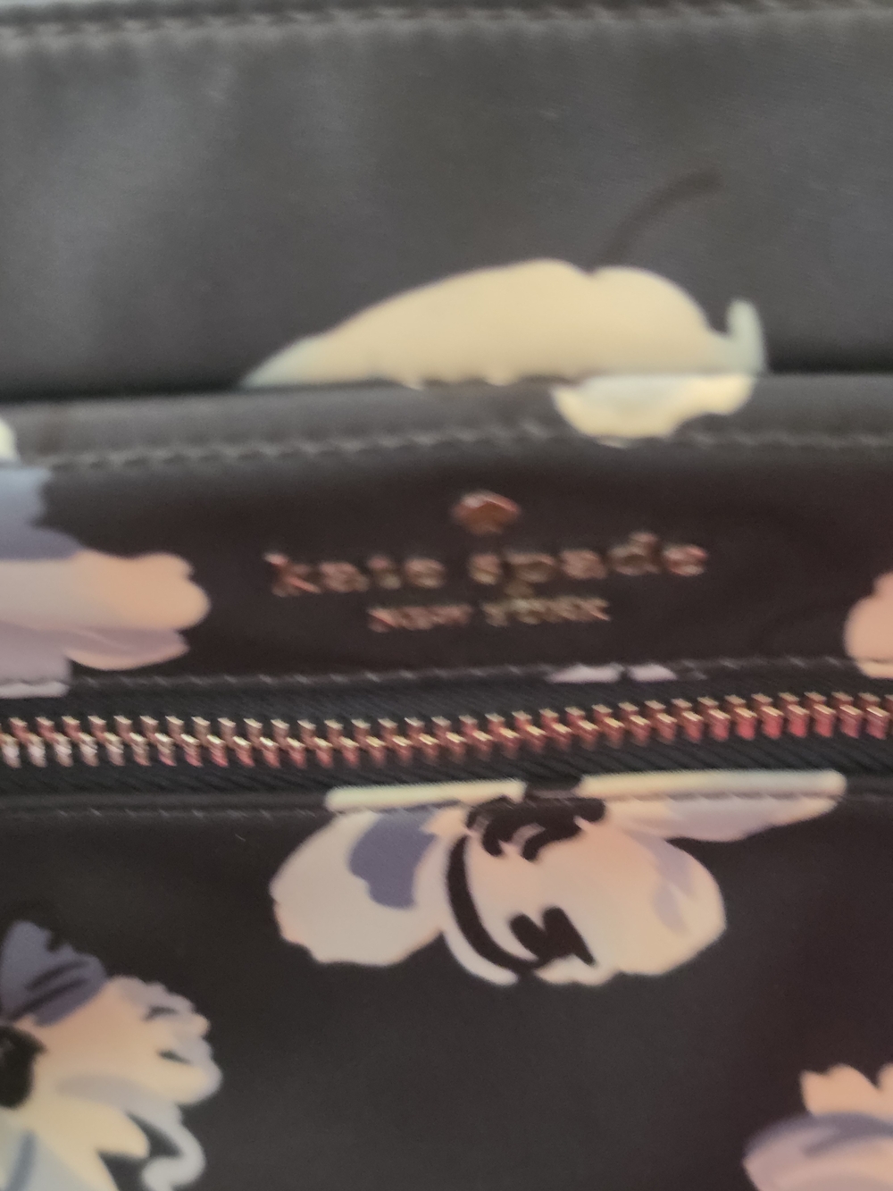 🌸 NWOT Kate Spade Floral Crossbody & Beauty Bundle 🌸 - Picture 6 of 8